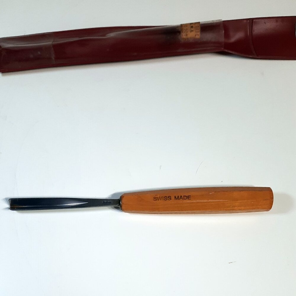 Pfeil Swiss Made #12 V Parting Tool Wood Carving Chisel w Sleeve